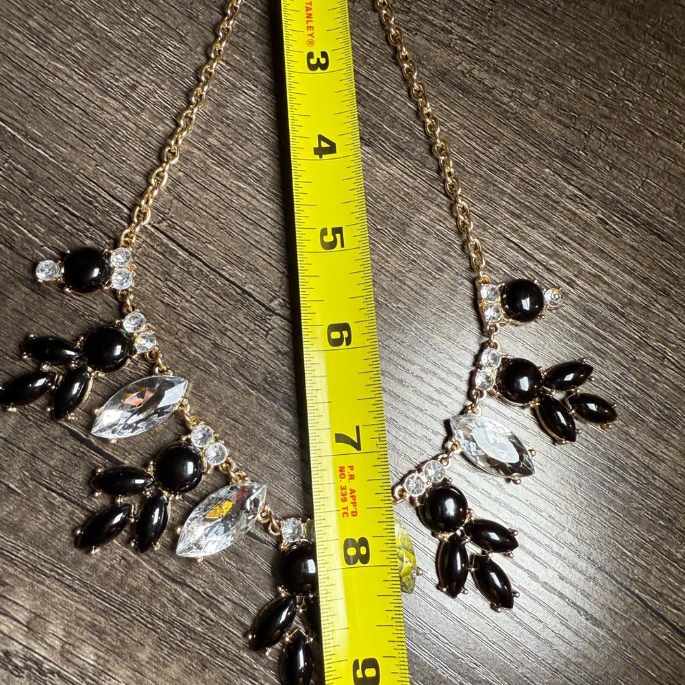 Elegant Black and Gold Necklace